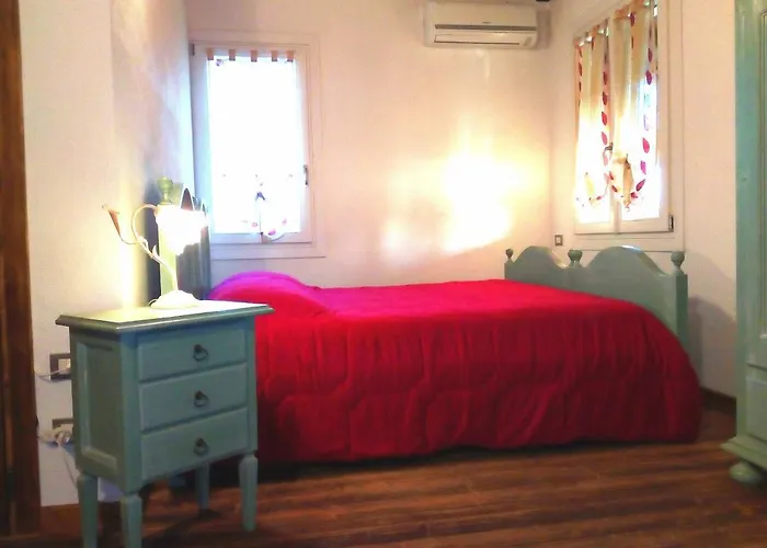 Alloggio per agriturismo Adriano Pedretti *
