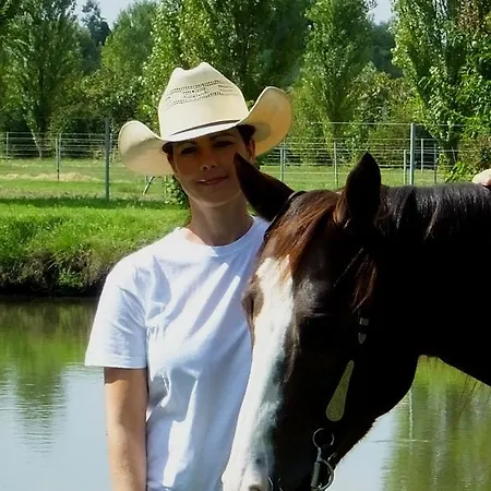 Adriano Pedretti Farm stay *